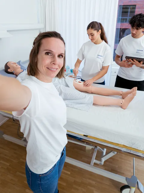 Näher dran - Als Quereinsteiger in die Pflege - mobile