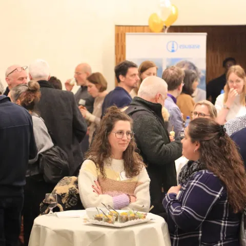 10 Jahre Edubase: Teilnehmende der Jubiläumsausgabe der Future Night im Gespräch.