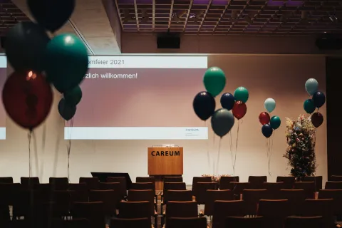Diplomfeier 2021 im Careum Auditorium | Careum Bildungszentrum