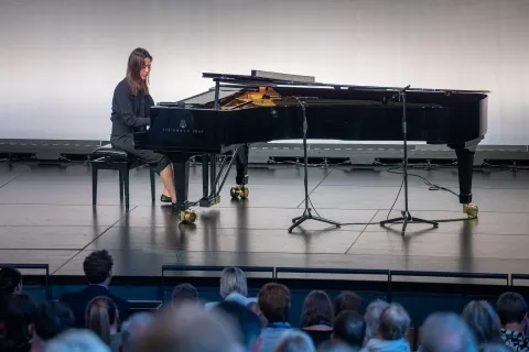 Careum Führungstagung 2024: Pianistin