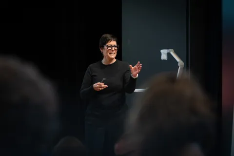 Moderatorin Dr. Marianne Frech Pflegesymposium Pflegende Angehörige 