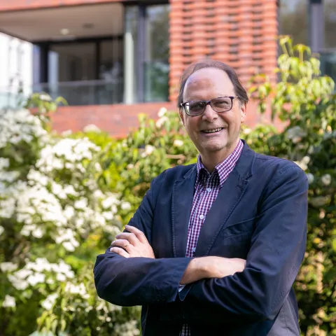 Daniel Achermann auf dem Careum Campus