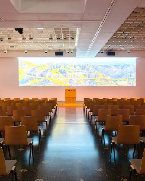 Einblick in den grossen Eventsaal des Careum Auditoriums