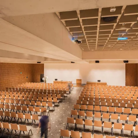 Bild der ganzen Eventlocation des Auditoriums