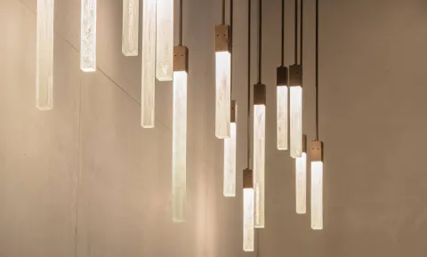 Detailaufnahme der Lampen im Auditorium