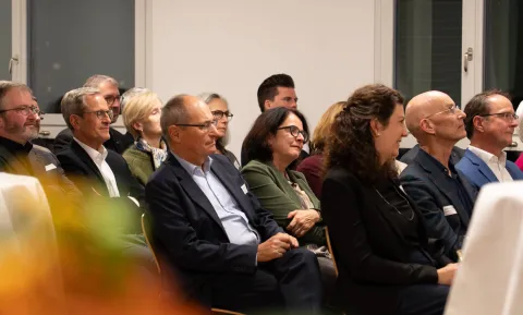 Gäste beim Einweihungsanlass des Careum Hochhauses