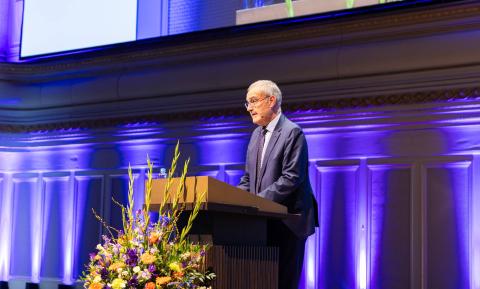 Bundesrat Guy Parmelin bei der Preisverleihung des Enterprize 2024 für Innovation in der Berufsbildung.