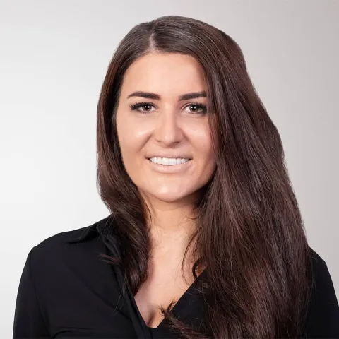 Dr. Alicia Ettlin