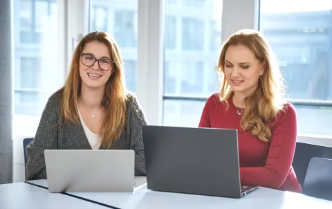 Studierende während des Unterrichts