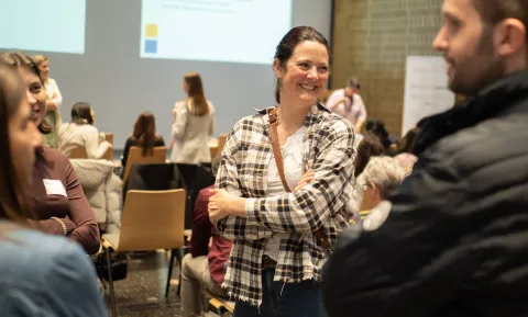 Austausch beim Kick-off-Anlass zu den SwissSkills Championships 2023 für FaGe