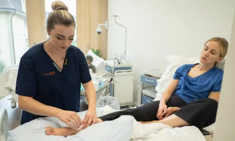 Chiara Basanisi an den SwissSkills 2023 für Fachpersonen Gesundheit in Delémont