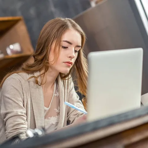 Hilfe für Young Carers beim Berufseinstieg