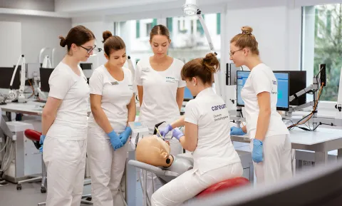 Höhere Fachschule Dentalhygiene im Careum Bildungszentrum